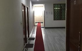 Giriraj Kripa Atithi Bhawan